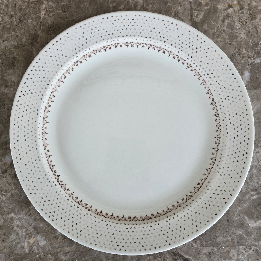 Vintage 13" Round Serving Plater